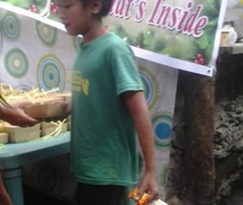 Christmas-in-a-Cart giving SIAC Dec 2014