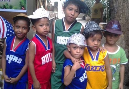 Christmas-in-a-Cart boys SIAC Dec 2014