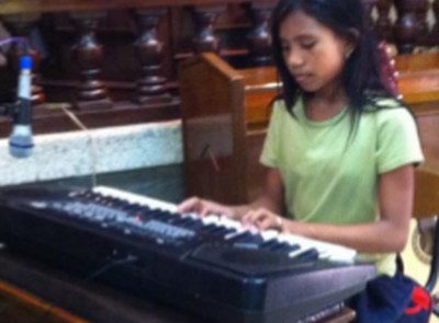 Dianne Farinas keyboard SIAC Apr 2015