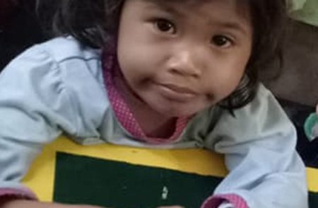 Frampton Church shopping little girl SIAC May 2017