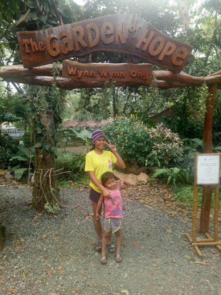 Daniella and Devine Farinas-Oct2020 CJ Talan playing guitar - SIAC - Nov4 2019